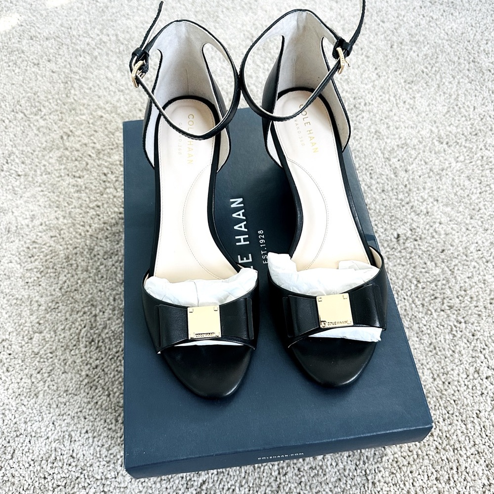 Rare and adorable! Cole Haan Tali leather strap wedges